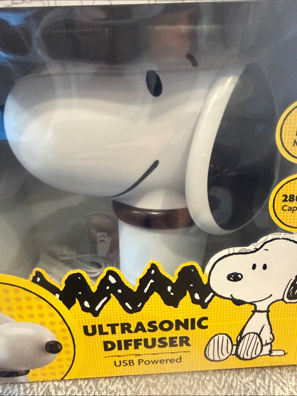 Peanuts Snoopy Ultrasonic Diffuser - White & Black. New in Box! - Picture 5 of 10